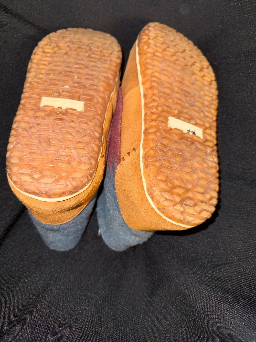 Minnetonka Southwestern Pattern Sherpa-Lined Moccasin Boots in Rust & Navy - Picture 2 of 2